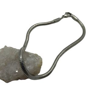 Swanky silver snake chain bracelet